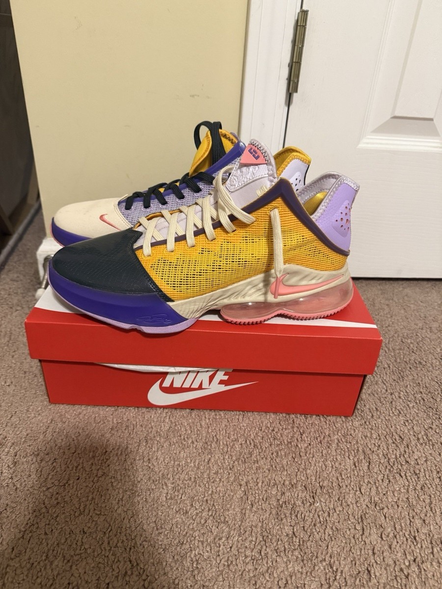 Nike LeBron 19 Low Mismatch Men display picture 3