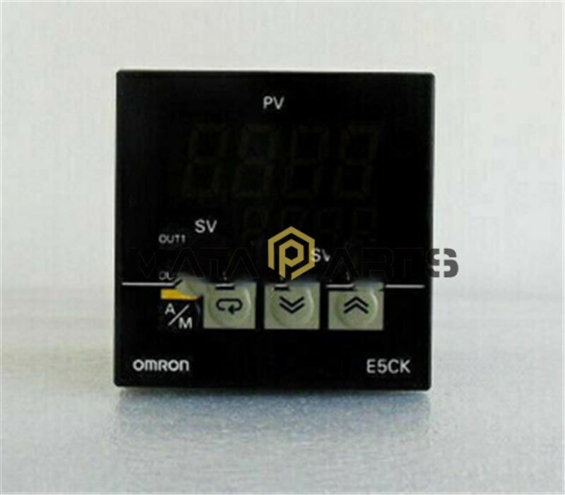 1PCS NEW OMRON Thermostat E5CK-CR101