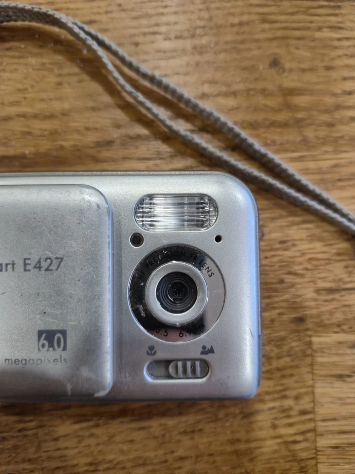 HP Photosmart E427 6.0MP HD Digital Camera Silver - Image 2 of 4