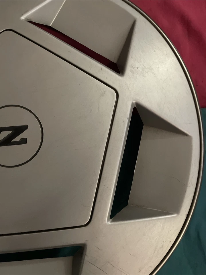 Tapacubos Nissan Datsun 300ZX 15” CUBIERTA RUEDA VINTAGE 1984 1985 1986 53006 OEM Foto 3 de 4