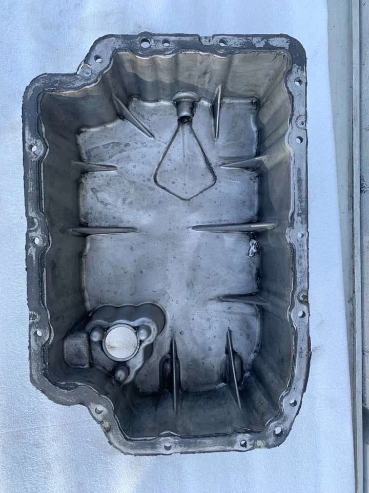 oe2010-2021 MERCEDES SPRINTER 2500 3500 3.0L 柴油减压发动机油盘 (RA13) — 第 4/4 张图片