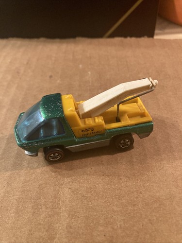 HOTWHEELS REDLINES HEAVYWEIGHTS TOWTRUCK