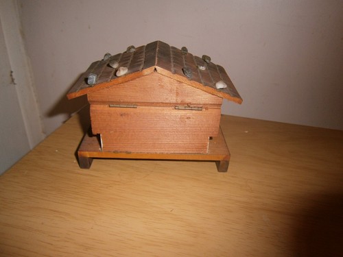 Vintage Swiss Cuendet Chalet Spieluhr. Funktioniert.BESCHÄDIGUNG/FEHLT.12cm(E4) - Bild 3 von 7