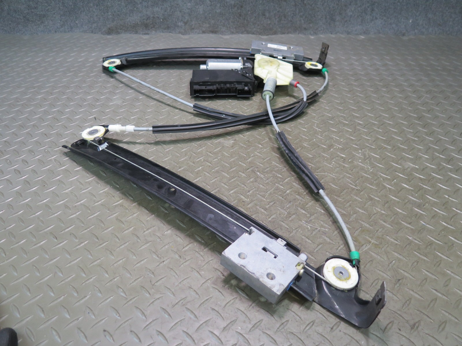 Bentley Continental GT 2003-2007 Left Window regulator