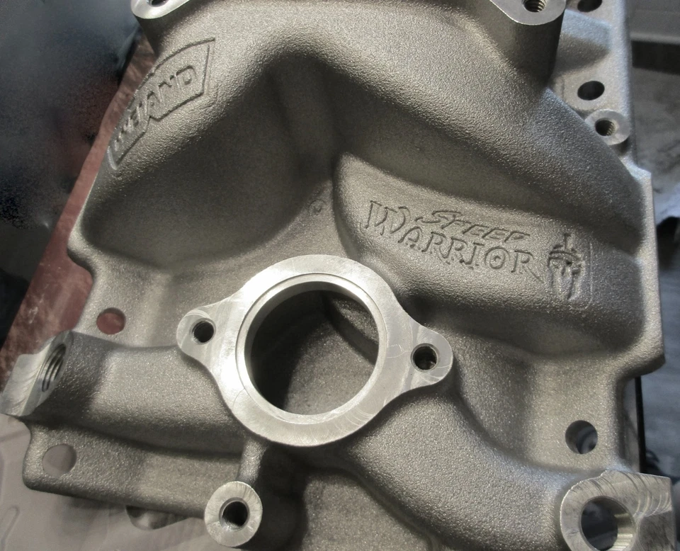 Weiand 8170WND INTAKE MANIFOLD CHEVY 350 Dual Plane 1500-6700 for 87-95 SBC 5.7 Foto 2 de 4