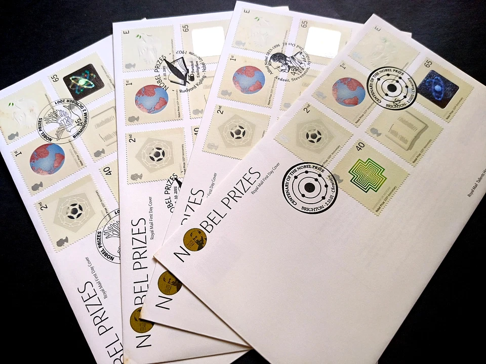 Great Britain UK "NOBEL PRIZES" 4 FDC with Unique Stamps & Special Postmark 2001 - Image 2 of 4