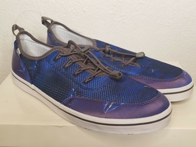 huk mania fishing shoes