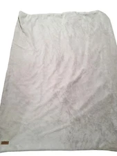 Unhide Faux Fur Throw Blanket Soft & Cozy 45" x 60" light blue