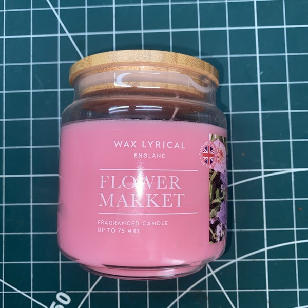 Vela perfumada tarro mediano Flower Market de cera lírica