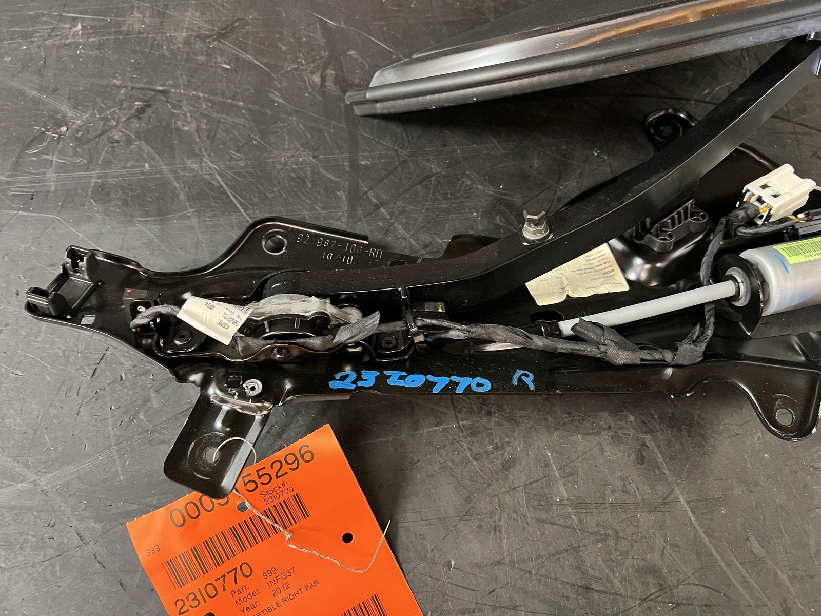 1969年　massimo vignelli nuts and bolts 1969年 massimo vignelli nuts and bolts - メルカリ