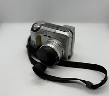 Olympus CAMEDIA C-730 Ultra Zoom 3.2MP 10x Digital Camera