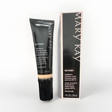 Mary Kay CC Cream Light to Medium Oil-Free Fr...