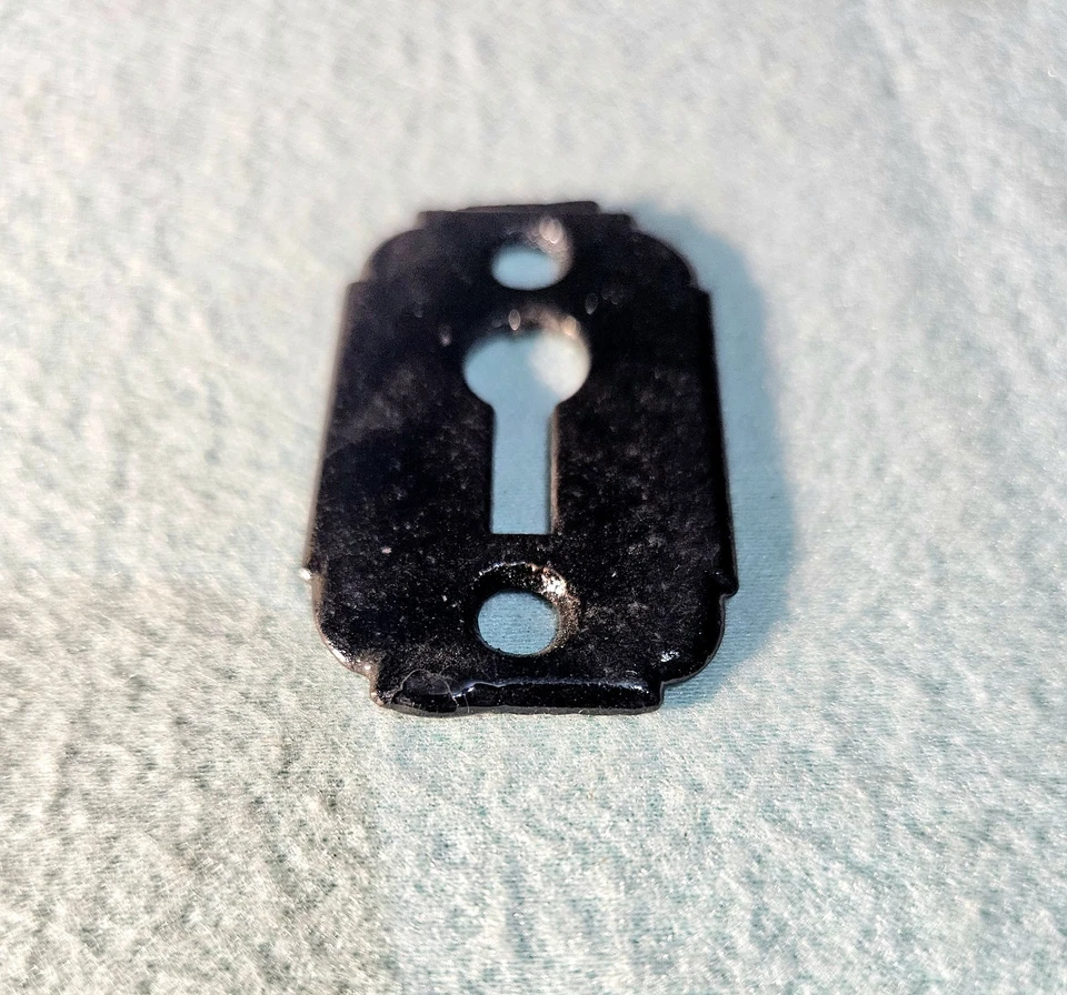 Lote De 10 Platos De Escudo Victorianos Negros Agujero Llave Nuevo-Antiguo Stock Foto 3 de 3