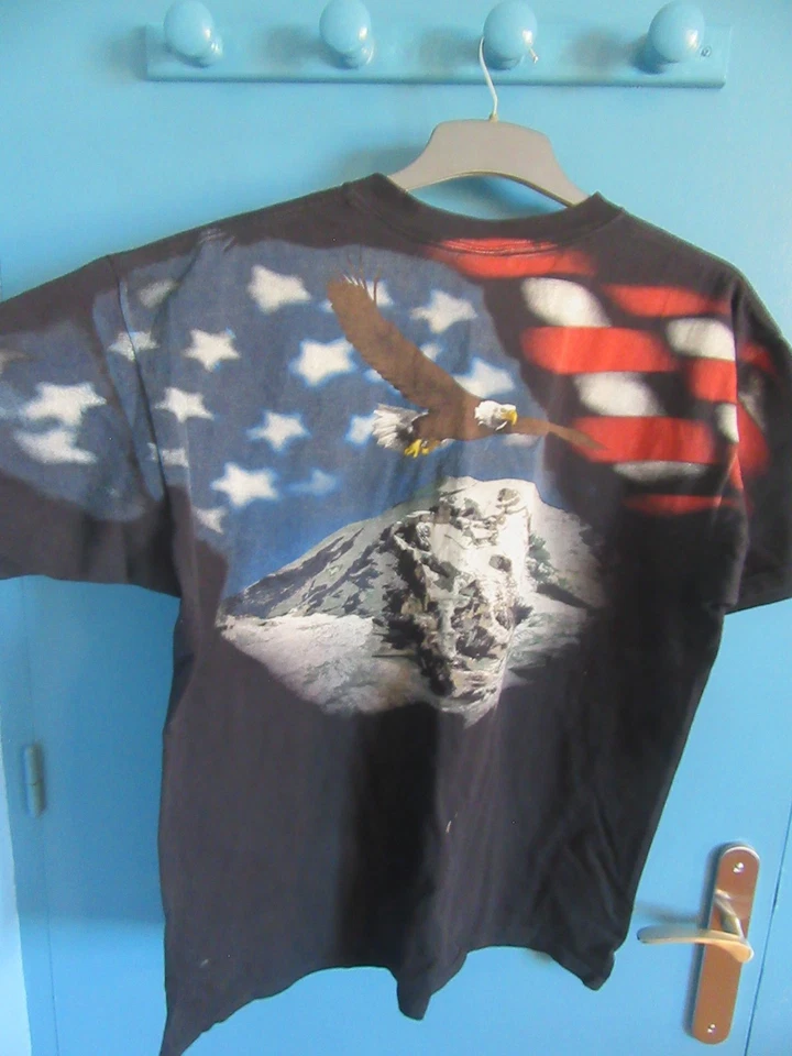 Vintage Liquid Blue Bald Eagle American Flag AOP T-Shirt Size X (B36/60) - Photo 2/4