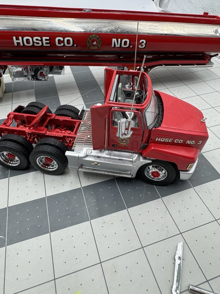 1/43 Diecast - Mack Fire Hose Co. No. 3 Tanker Trailer Truck Franklin Mint FAIR! - Image 4 of 4