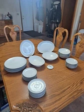 Style House Vintage Porcelain China Platinum Ring 44 Piece Dinnerware Grouping