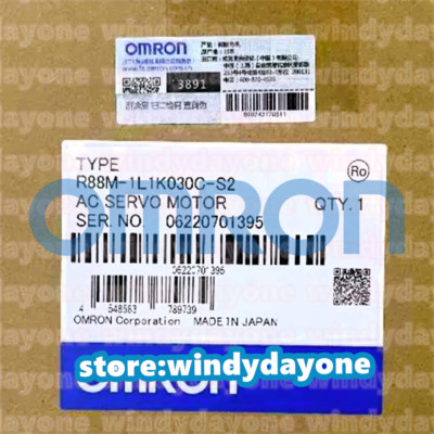 R88M-1L1K030C-S2 Servo motor  New Genuine OMRON