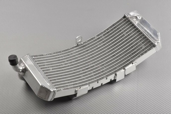 Radiateur YAMAHA TMAX 530 pour entretien et réparation de scooter