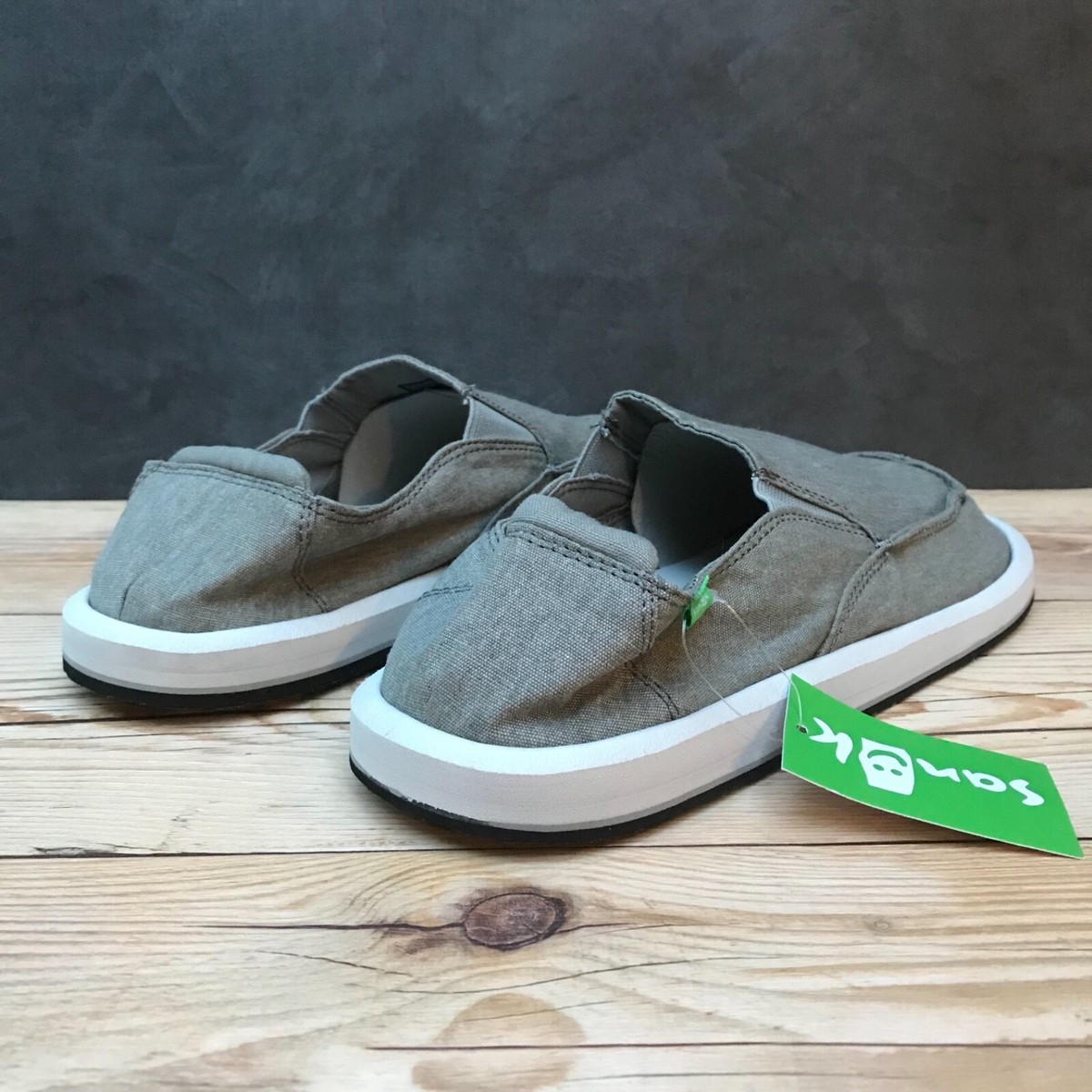 New* Sanuk Vagabonded Light Grey slip on shoes Men display picture 2