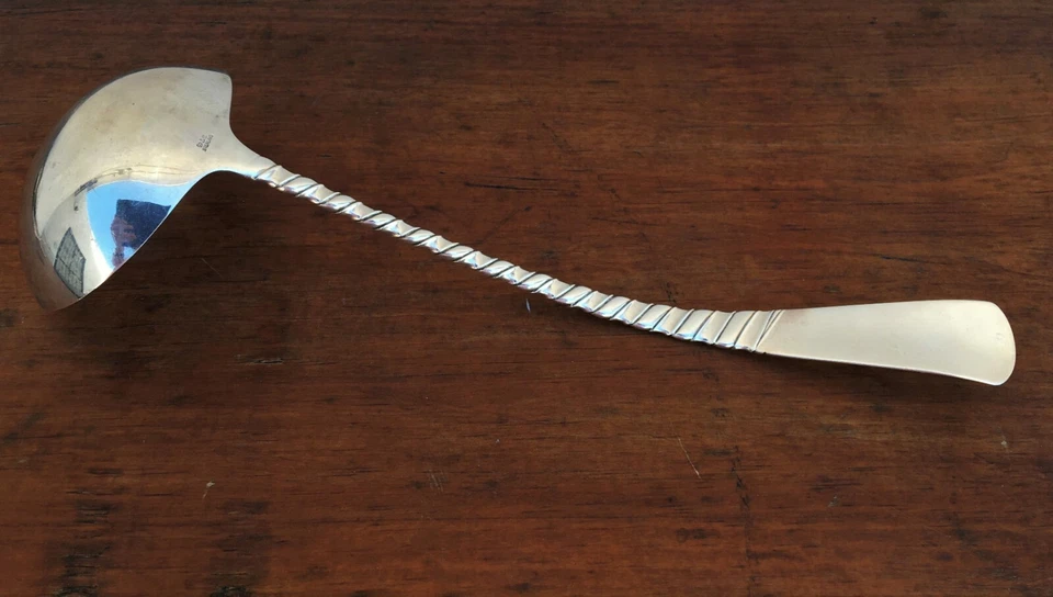 Cucharón perforado de plata esterlina 1885 Colonial por Gorham sin monograma Foto 3 de 4