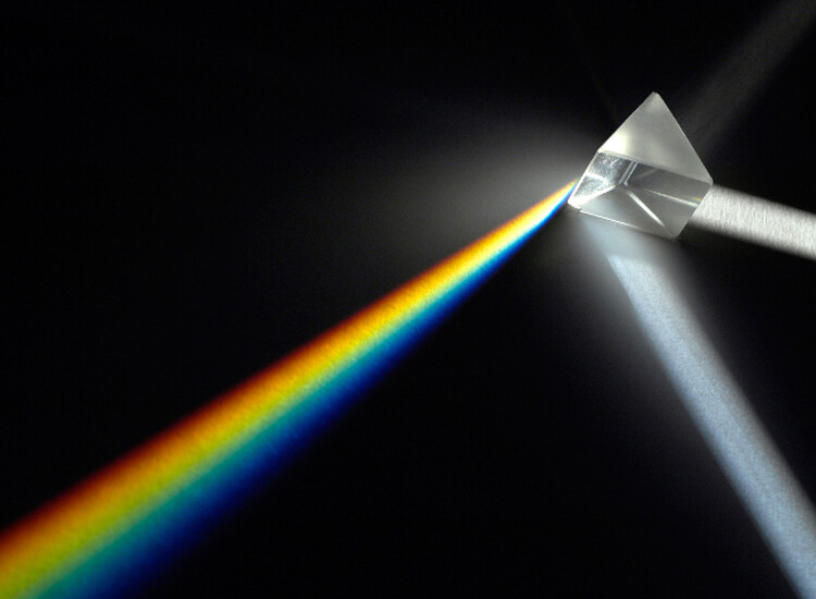 Prisma Triangular De Vidrio K9 Para Fotografía Y Ciencia – 6 Cm (2.5 Pulgadas) De Largo, Descompone La Luz En Arcoíris, Con Estuche Y Bolsa De Limpieza