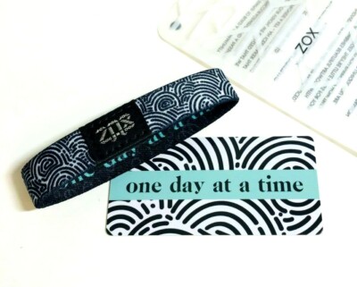 ZOX **ONE DAY AT A TIME** Silver Single med NIP Wristband w/Card
