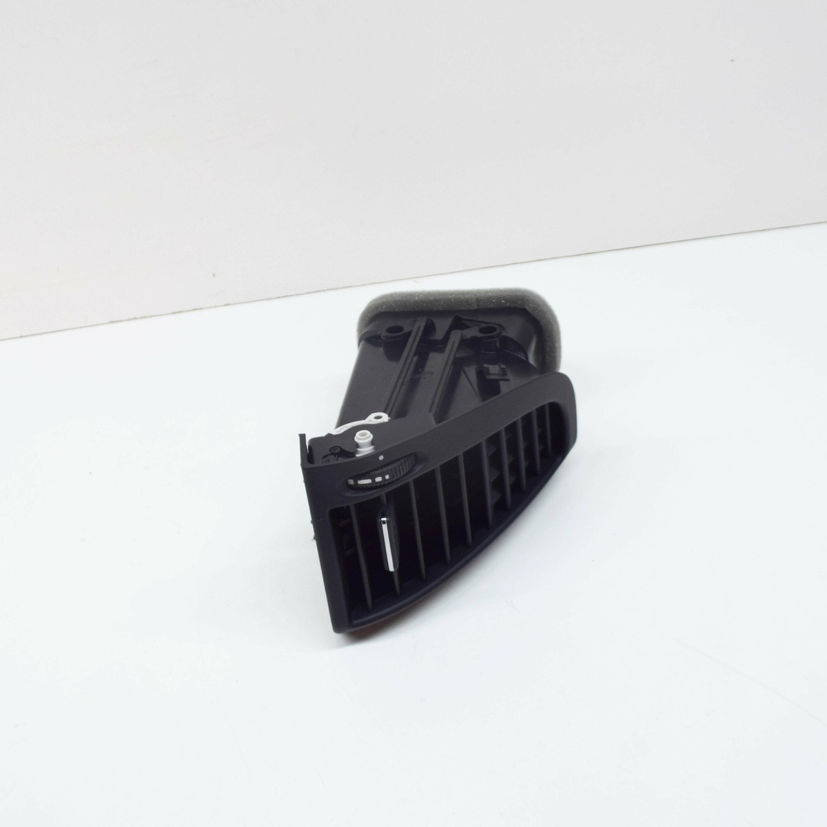 NEW MB VITO W639 DASHBOARD RIGHT OUTSIDE LATERAL NOZZLE