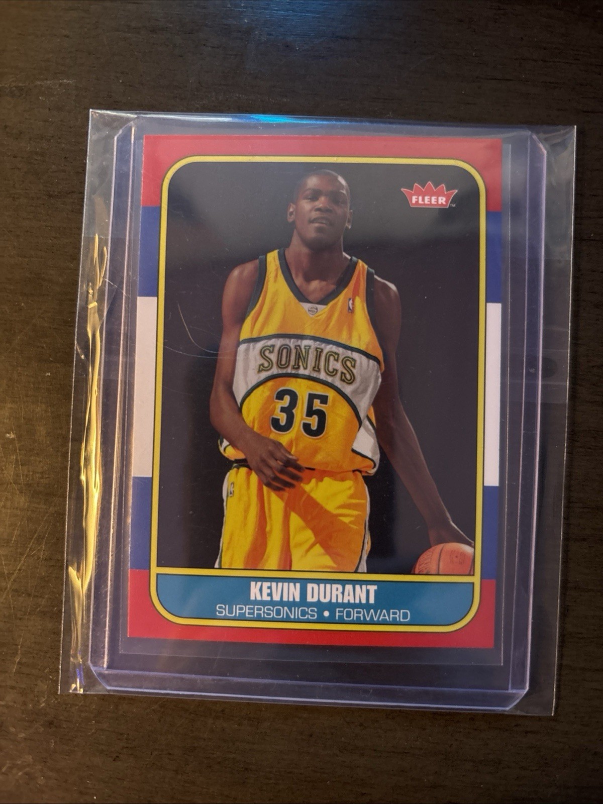 2007-08 Fleer - 1986-87 Retro Rookies Kevin Durant #86R-143 (RC)