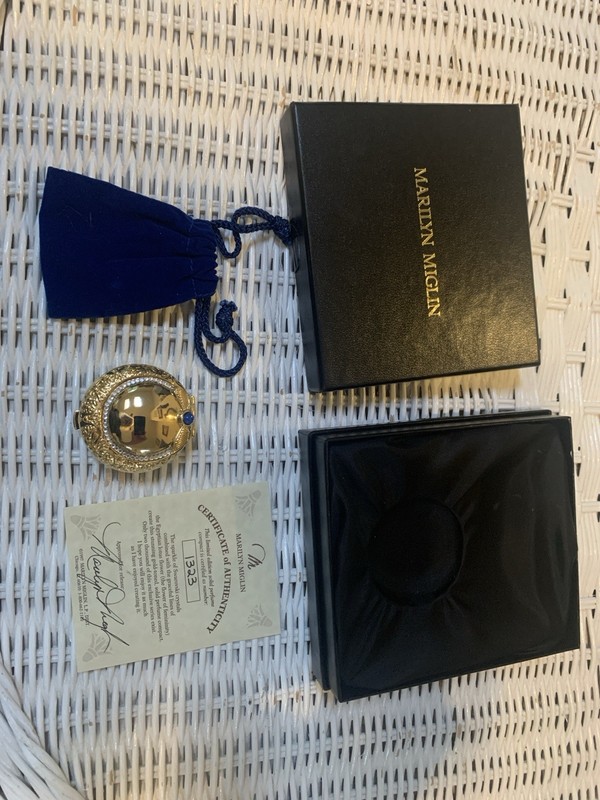 Pheromone By Marilyn Miglin Solid Perfume Compact Swarovski Crystals Gold Tone