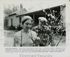 Press Photo Dana Preu and David Peck in "Gal Young 'Un" - srp37239