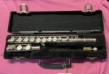 W.T. Armstrong Elkhart 100P6536 Flute With SKB Hard Case Black Velvet Lining