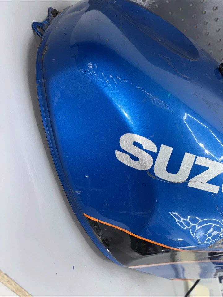 1996-1999 Suzuki GSXR750 GSXR600 96-00 SRAD FUEL TANK gas 96 97 98 99 1997 1998 - Image 3 of 4