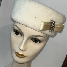 Women's Ladies Vtg White PILLBOX HAT Faux Fur White Bow Bling Rhinestones/213e