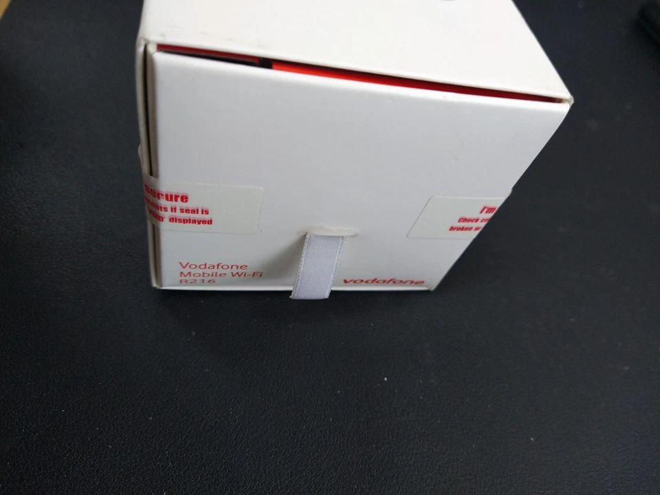 Vodafone R216 Mobile 4G Wi-Fi - Nuovo sigillato nella scatola originale. - Immagine 3 di 4