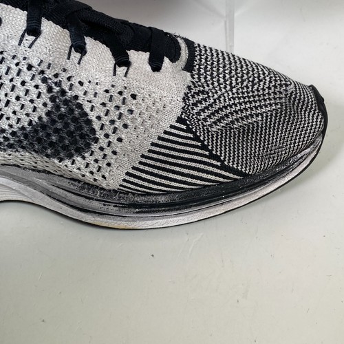 Nike Flyknit Racer Trainers UK 7.5 Black White Tongue 2014 Racing 526628-002 - Picture 13 of 24