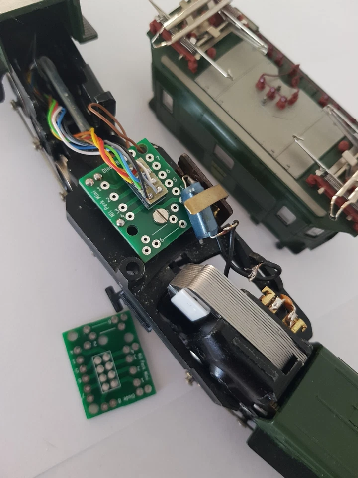 Digitalisierung, DC H0 Loks, Mini-Platine, DSS 8, NEM 652, Topp-einfach !!!