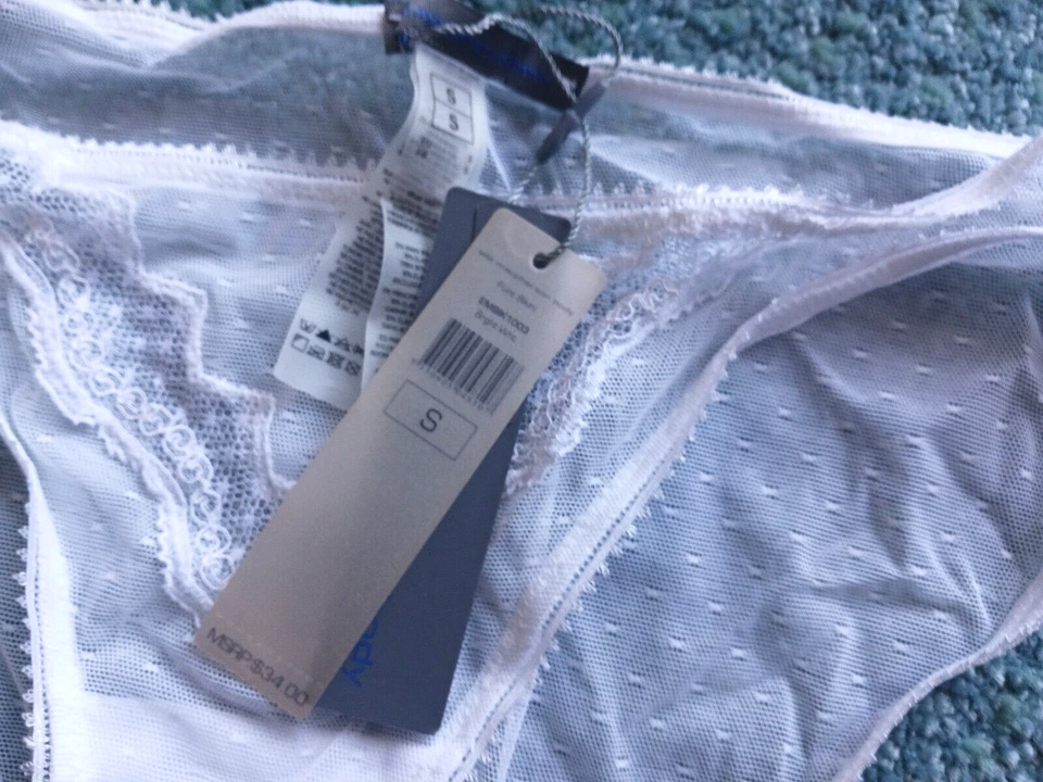 Nuevo con etiquetas Calzoncillos de bikini Elle Macpherson Body de encaje blanco, pequeños Foto 3 de 4