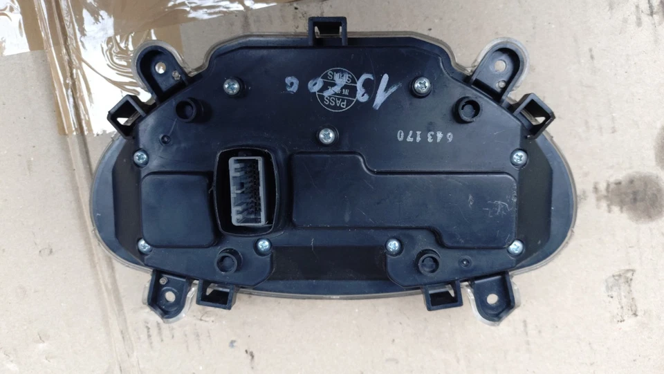 COMPTEUR TABLEAU DE BORD SPEEDOMETER PIAGGIO BEVERLY 300 350 2011 2021 13600kms - Photo 2/2