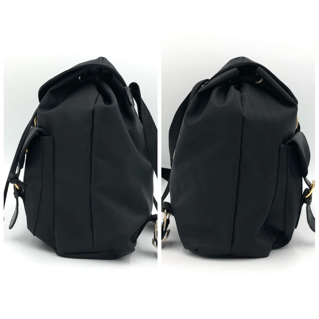 Extremely Beautiful Condition VERSACE Medusa Embr… - image 4