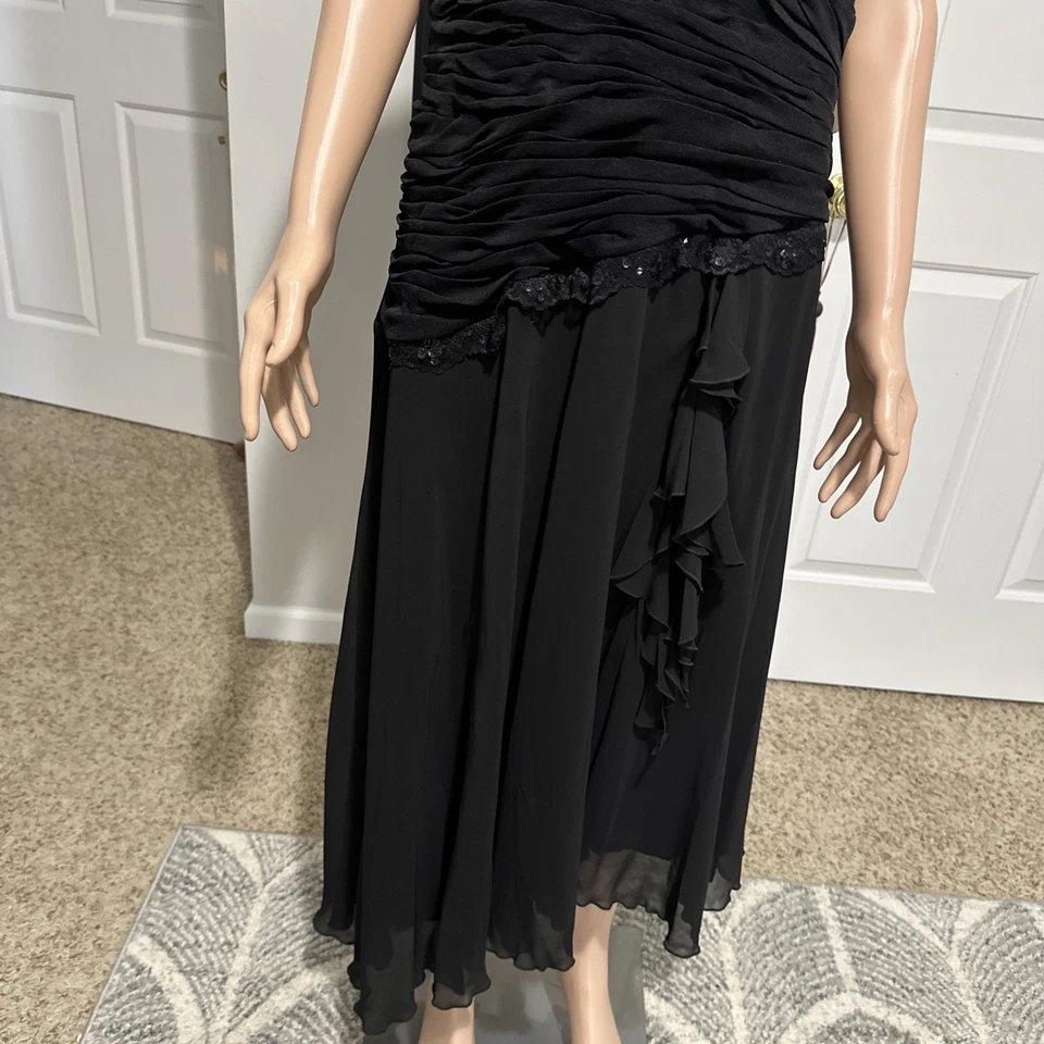 Vestido Negro Adornado Sangría con Escote Joyas Talla 24W Nuevo con Etiquetas Noche, Boda Foto 3 de 4