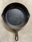 WAGNER Sidney O. Cast Iron Skillet #8 A  Heat Ring, Arc Logo, Circa 1895-1920