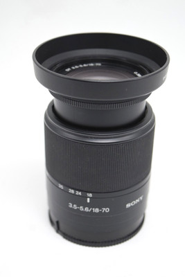Sony Alpha SAL1870    18-70 mm F/3.5-5.6  DT  Objektiv