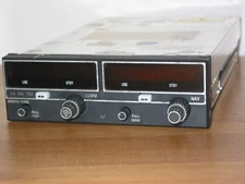 14 VOLT BENDIX KING KX-155 NAV COM RADIO WITH GLIDESLOPE !!! P/N 069-1024-42 !!!