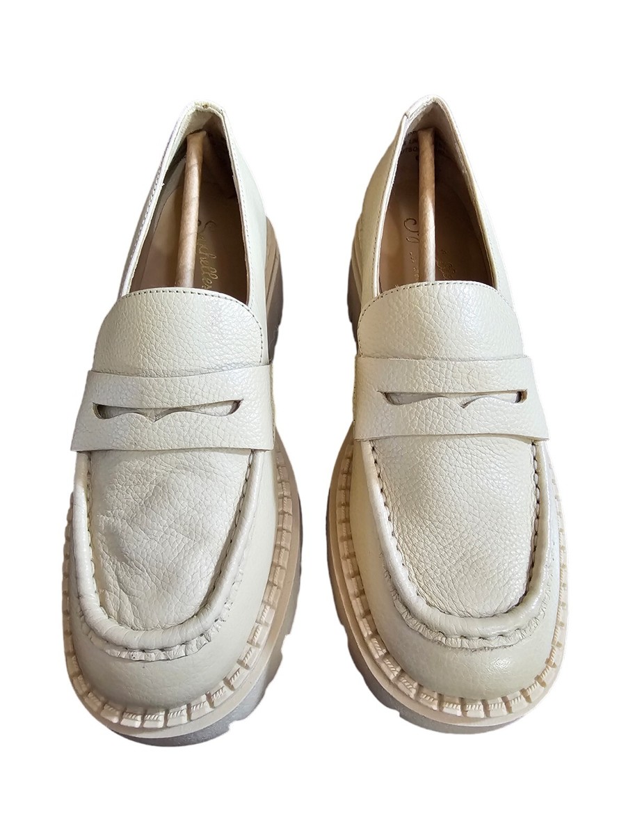 Seychelles Beige Pebbled Leather Penny Loafers Seychelles Penny Loafer With Tassel In Patent Beige. Size  main image 3