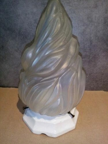 Éclairage et lampes Art déco en porcelaine