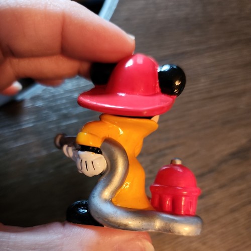 Topper torta vintage Disney Topolino pompiere 2,5 pollici figura PVC applausi NUOVO - Foto 4 di 5
