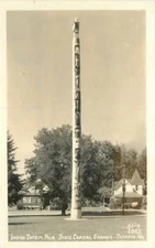 Ellis #1623 Indian Totem Pole State Capital Washington 1940s RPPC Postcard 8826
