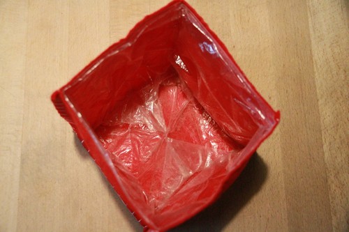 Übertopf Tasche Filz innen mit Folie faltbar Schneeflocke aufgestickt weiß rot - Bild 6 von 9