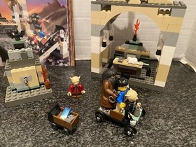LEGO Harry Potter 4714: Gringotts Bank; Complete, Minifigures & Instructions VGC