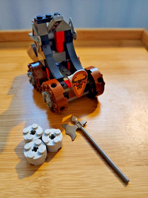 Lot of 2 Vtg Lego Castle Majisto's Magical Workshop 6048 & Catapult Crusher 6032